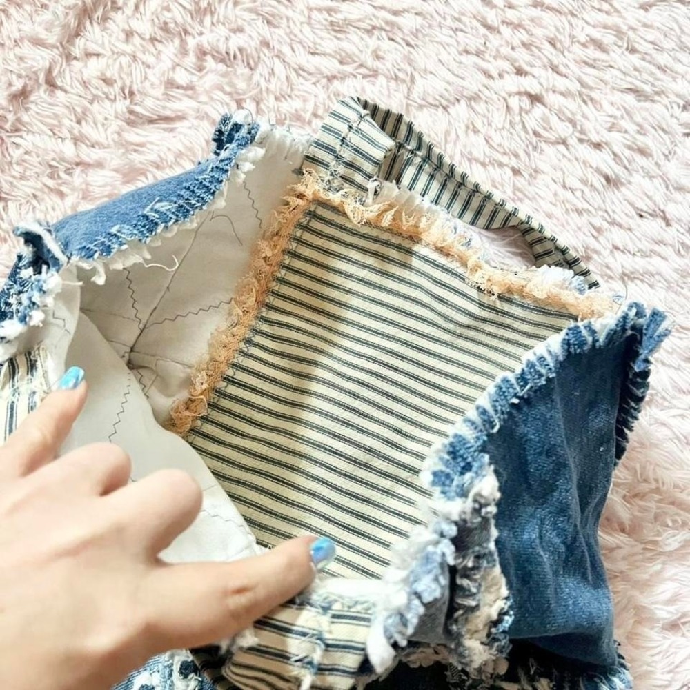 Denim Patchwork Raw Frayed Distressed Quilted Tote Bag Y2K 90s Grunge Boho Indie - Picture 4 of 4